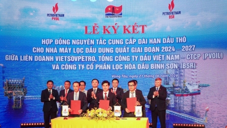 Vietsovpetro, PVOIL, BSR ký kết hợp đồng cung cấp dài hạn dầu thô cho NMLD Dung Quất
