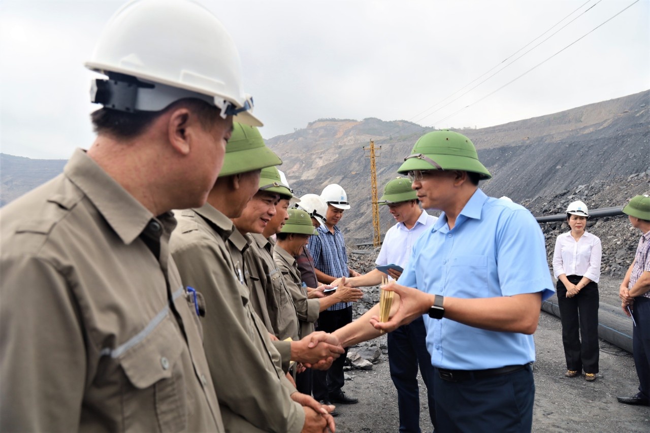 Than Hà Tu nâng cao hiệu suất lao động từ các phong trào thi đua thiết thực