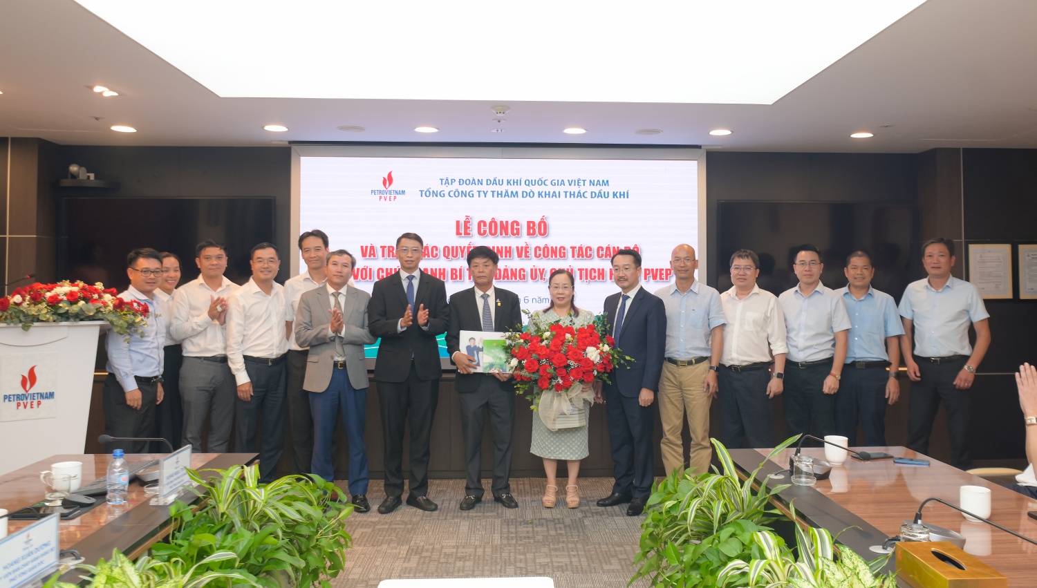 Công bố và trao quyết định Bí thư Đảng ủy, Chủ tịch HĐTV PVEP