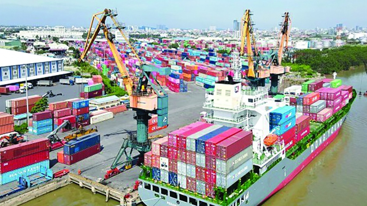 Sớm chủ động “cuộc chơi” vận tải biển
