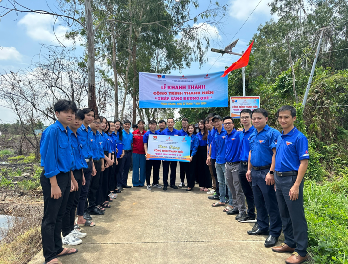 Ban Quản lý Dự án điện và PV Power NT khánh thành và bàn giao Công trình thanh niên “Thắp sáng đường quê”