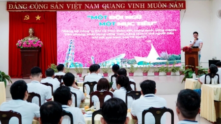 Đảng bộ Công ty Khí Cà Mau triển khai sinh hoạt chuyên đề "Một đội ngũ, Một mục tiêu"