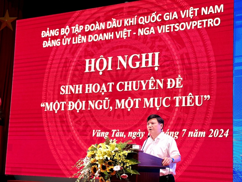 Đảng bộ Vietsovpetro tổ chức sinh hoạt chuyên đề "Một đội ngũ, Một mục tiêu"