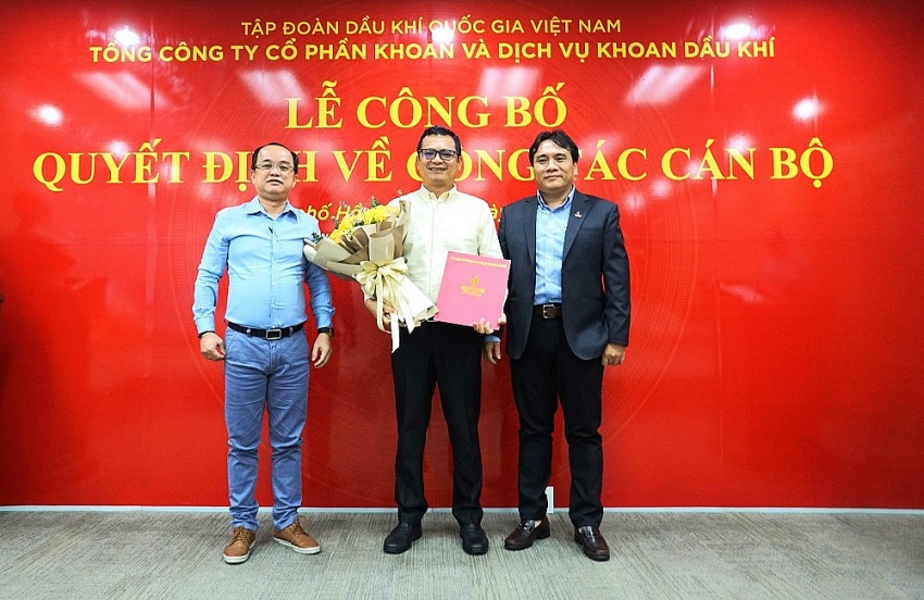 PV Drilling công bố và trao các quyết định về công tác cán bộ