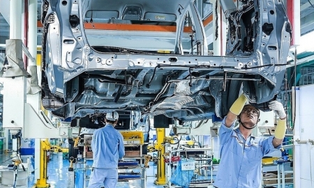 Bộ Tài chính đề xuất không giảm 50% phí trước bạ với ô tô sản xuất trong nước