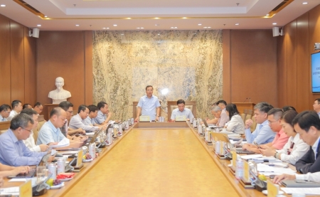 Thứ trưởng Bộ Công Thương Nguyễn Hoàng Long: Thúc đẩy tháo gỡ những vướng mắc về cơ chế, chính sách cho hoạt động của Petrovietnam
