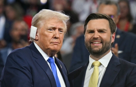 Ông Trump hứa sẽ thúc đẩy khai thác dầu Mỹ nếu đắc cử Tổng thống