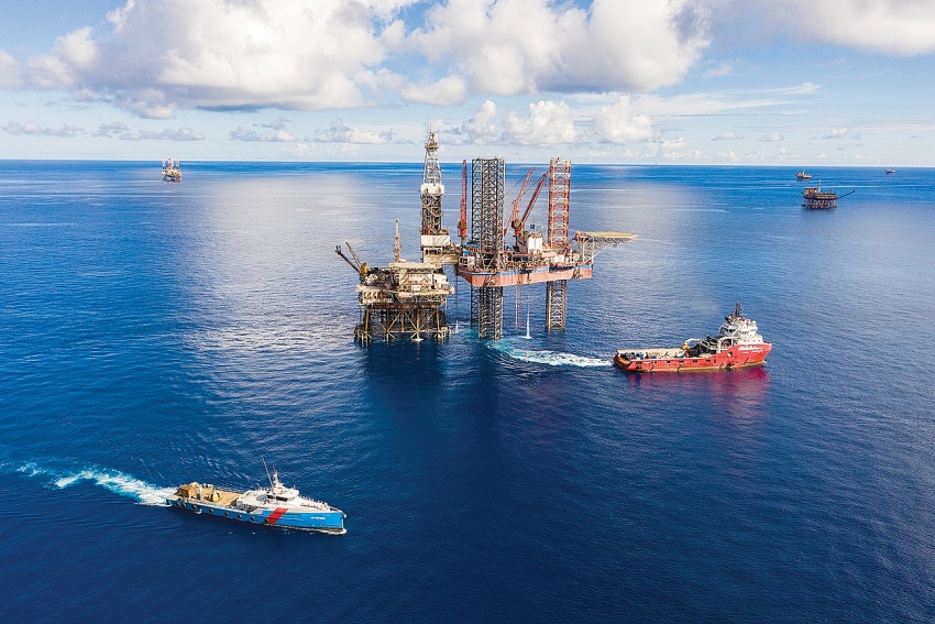 Petrovietnam thực hiện hoạt động khai thác dầu khí của 