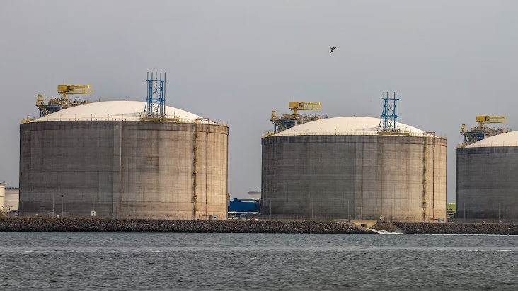 Giá khí đốt châu Âu giảm xuống mức thấp nhất trong một tuần khi Freeport LNG khởi động lại