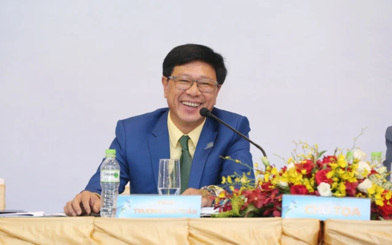 Địa ốc Hoàng Quân: Chủ tịch HĐQT bị hoãn xuất cảnh vì doanh nghiệp nợ thuế, ngân hàng rao bán loạt chung cư thu hồi nợ