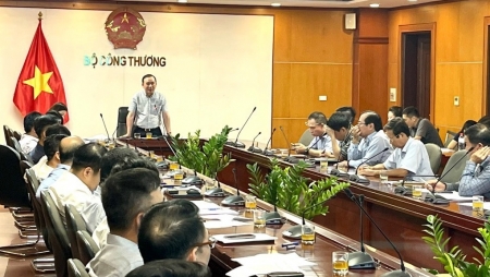 Không để đứt gãy chuỗi cung ứng xăng dầu năm 2024