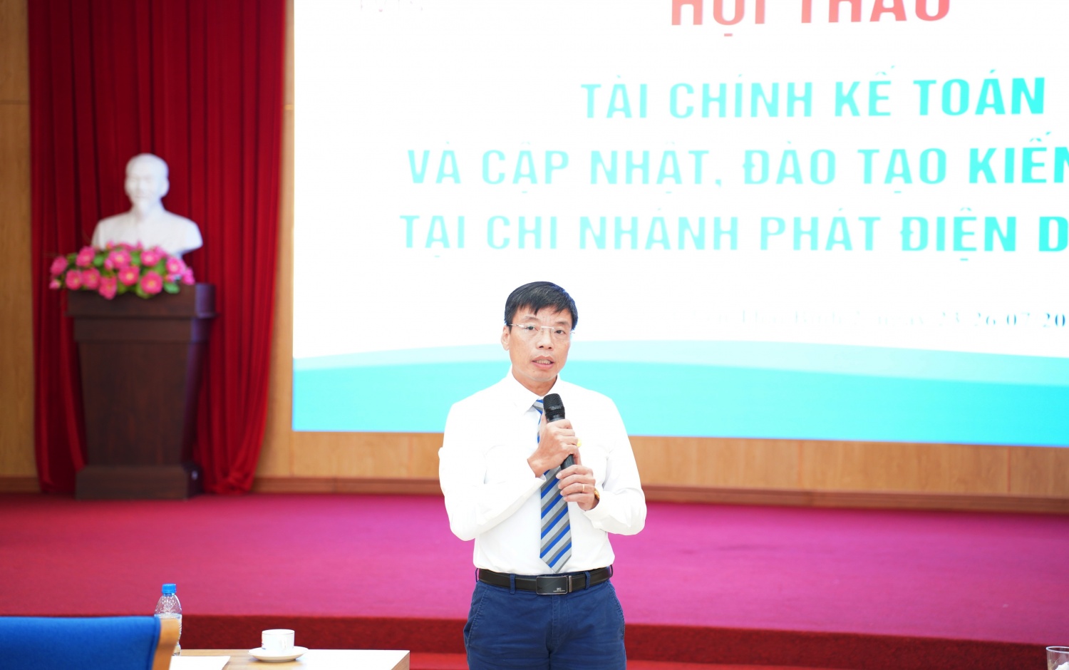 Chi nhánh Phát điện Dầu khí tổ chức đào tạo nghiệp vụ cho cán bộ tài chính - kế toán