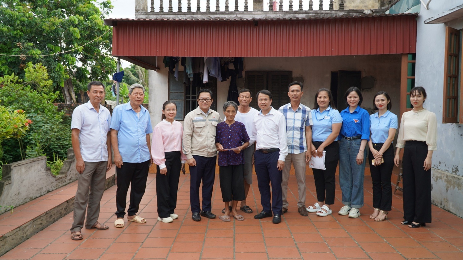 NMNĐ Thái Bình 2 tổ chức tri ân nhân kỷ niệm Ngày Thương binh - Liệt sĩ 