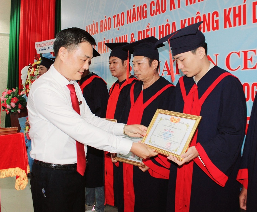 Petrovietnam đồng tài trợ góp phần nâng cao chất lượng nguồn nhân lực cho tỉnh Bà Rịa - Vũng Tàu. Petrovietnam hỗ trợ góp phần nâng cao chất lượng nguồn nhân lực cho tỉnh Bà Rịa - Vũng Tàu