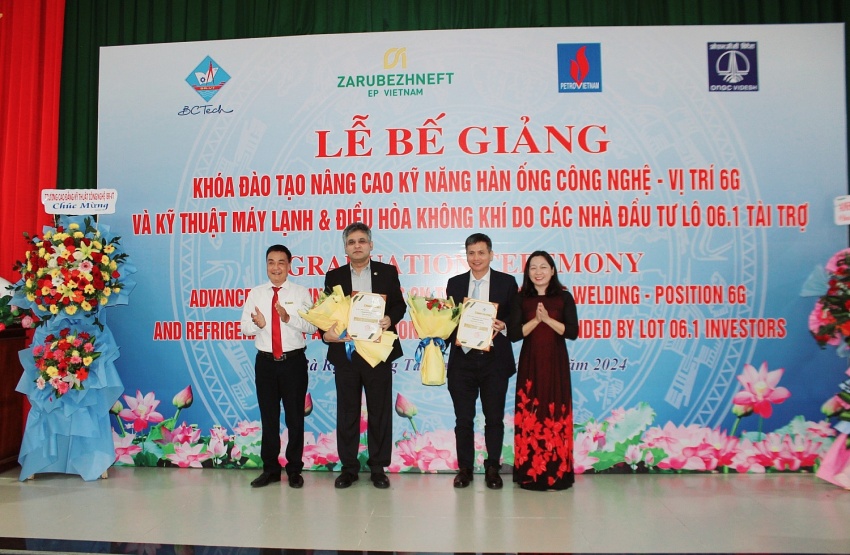 Petrovietnam đồng tài trợ góp phần nâng cao chất lượng nguồn nhân lực cho tỉnh Bà Rịa - Vũng Tàu. Petrovietnam hỗ trợ góp phần nâng cao chất lượng nguồn nhân lực cho tỉnh Bà Rịa - Vũng Tàu