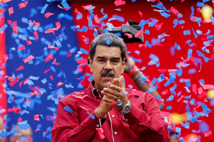 Tổng thống Venezuela Nicolas Maduro tái đắc cử nhiệm kỳ thứ 3 liên tiếp - Ảnh: Reuters