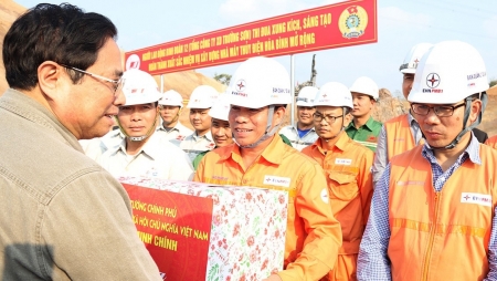 Chuyện bạt núi, khoan hầm mở rộng Thủy điện Hòa Bình