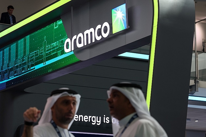 Saudi Aramco tiếp tục theo đuổi các thương vụ hạ nguồn và LNG Saudi Aramco tiếp tục theo đuổi các thương vụ hạ nguồn và LNG