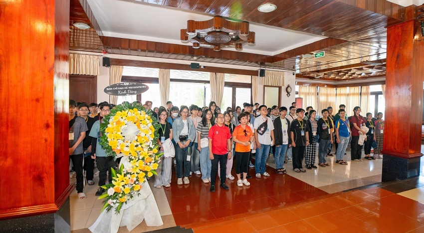 Hành trình mùa hè: Kết nối tri thức và sẻ chia yêu thương Hành trình mùa hè: Kết nối tri thức và sẻ chia yêu thương của Vietsovpetro
