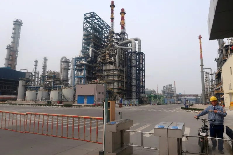 Các công ty hóa dầu vật lộn với thị trường Các công ty hóa dầu vật lộn với thị trường