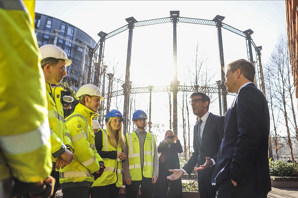 Chính phủ Anh tìm cách đối thoại với ngành công nghiệp dầu khí Chính phủ Anh tìm cách đối thoại với ngành công nghiệp dầu khí