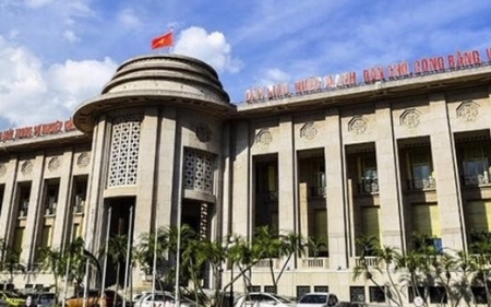 Điểm tin ngân hàng ngày 17/8: NHNN muốn cấm "bơm" thêm vốn cho cổ đông sở hữu vượt trần
