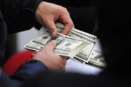 Tin tức kinh tế ngày 17/8: Giá USD tự do lao dốc