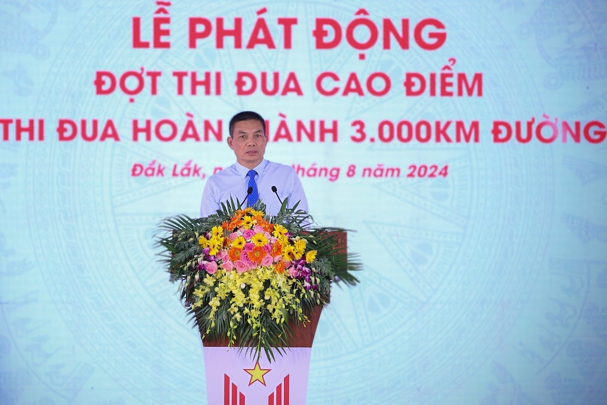 Thủ tướng: Chung sức, đồng lòng để có ít nhất 3.000 km cao tốc vào năm 2025