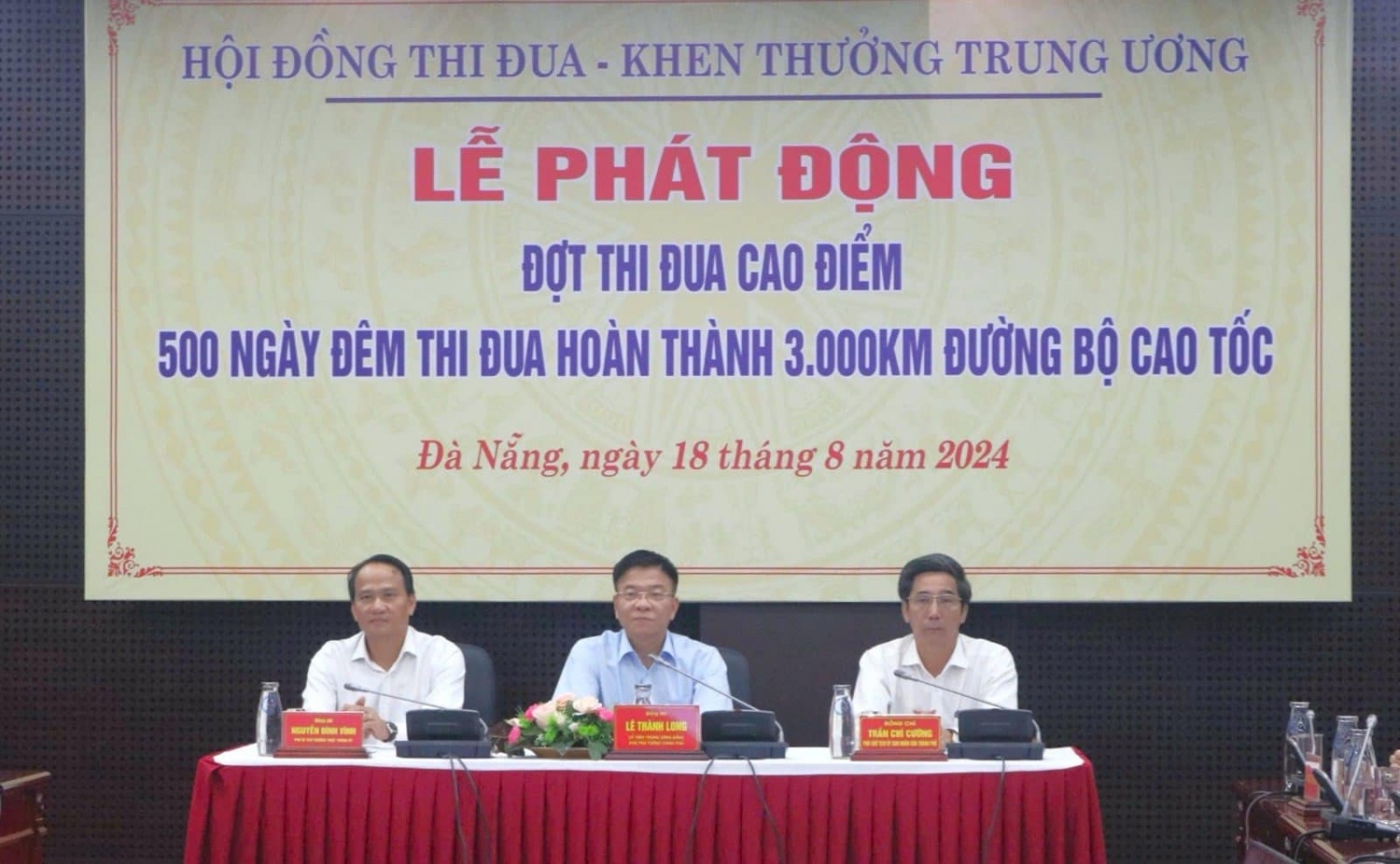 Thủ tướng: Chung sức, đồng lòng để có ít nhất 3.000 km cao tốc vào năm 2025