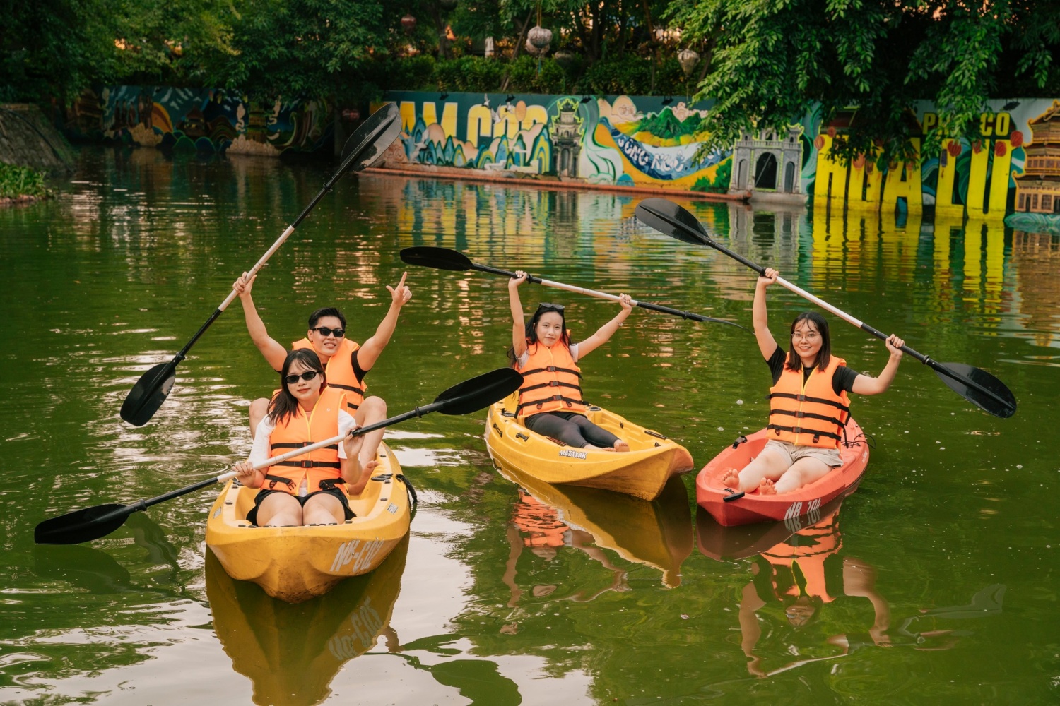 Trải nghiệm chèo Sup, thuyền Kayak tại Phố cổ Hoa Lư - Ninh Bình