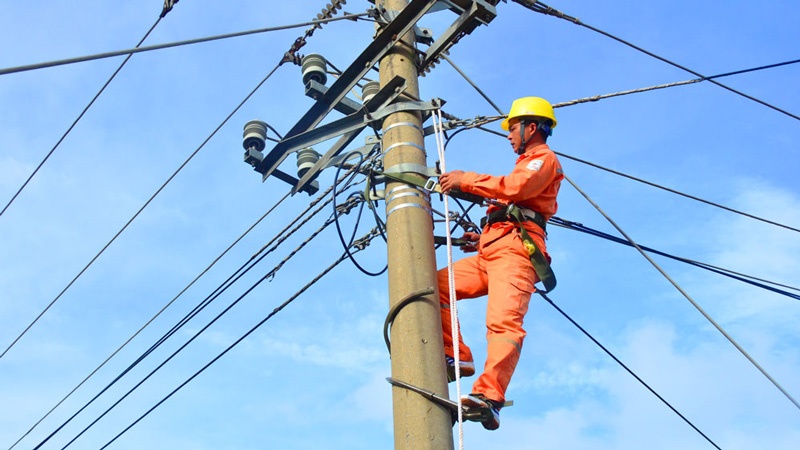 Chuyên gia khuyến nghị từng bước điều tiết giá điện theo cơ chế thị trường