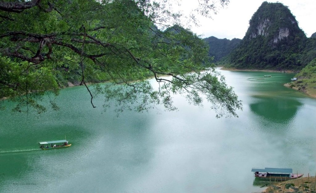 Khám phá vẻ đẹp của Công viên địa chất Non nước Cao Bằng