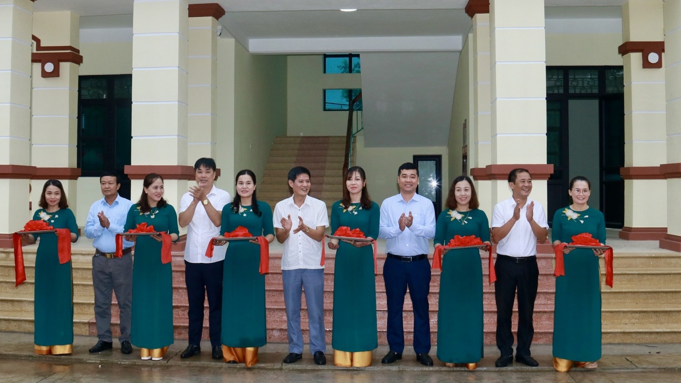 Phân bón Cà Mau tài trợ 5 tỷ đồng xây dựng trường học tại Hưng Yên