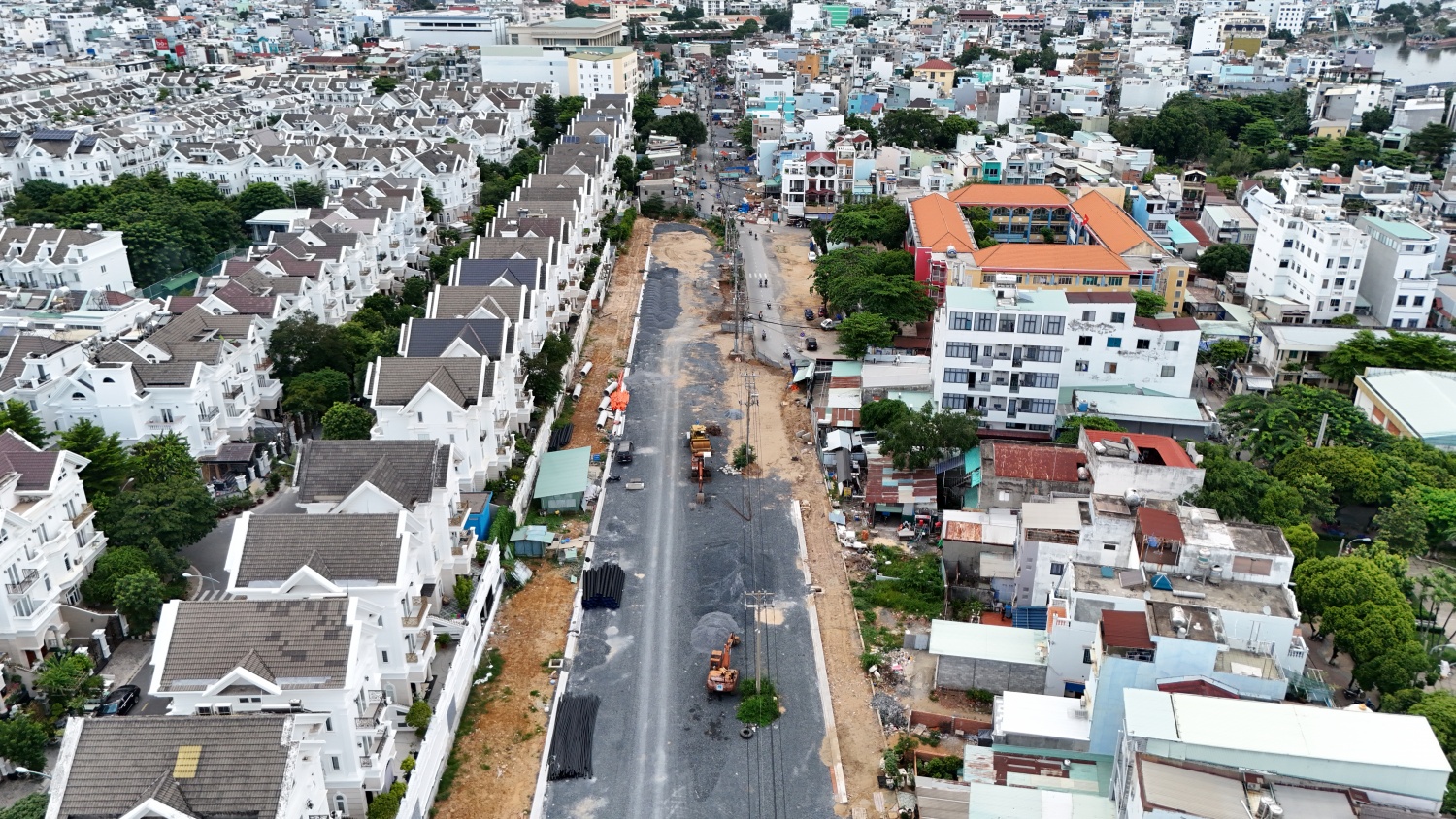 [Chùm ảnh] Nhiều tuyến đường rộng 30 - 40m tại TP HCM sắp hoàn thành