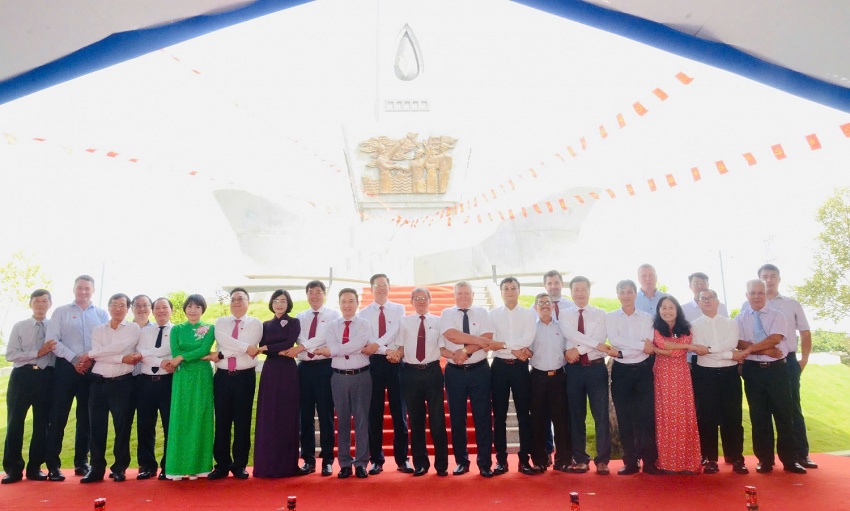 Tượng đài Dầu khí - Biểu tượng gắn kết của ngành Dầu khí với tỉnh Bà Rịa-Vũng Tàu