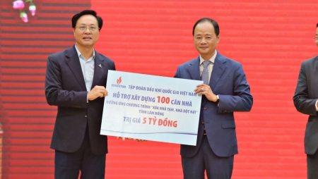 Petrovietnam ủng hộ 5 tỷ đồng cho chương trình "Xóa nhà tạm, nhà dột nát" tỉnh Lâm Đồng