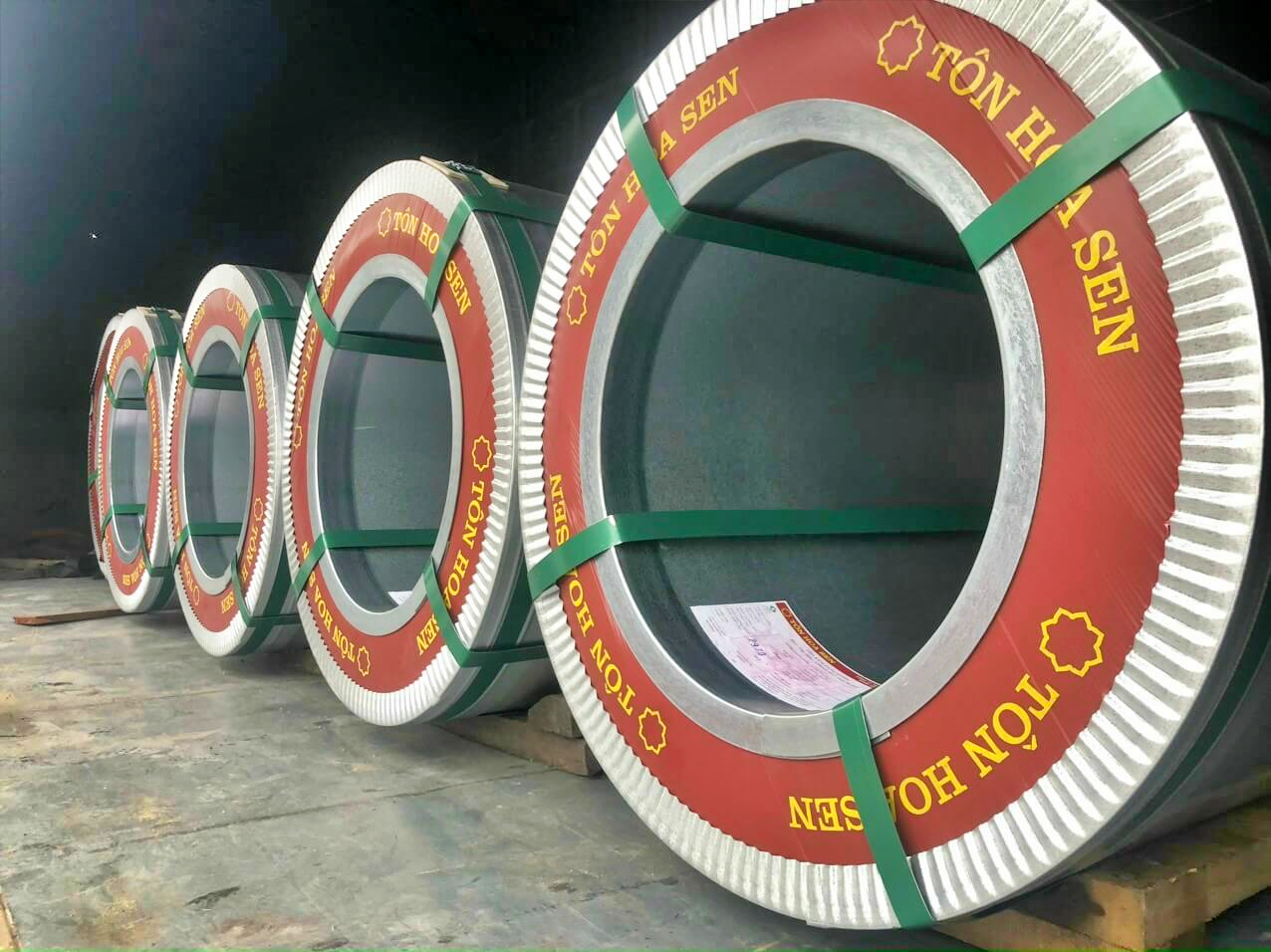 Vì sao khối ngoại "tháo chạy" khỏi cổ phiếu Hoa Sen (HSG)?