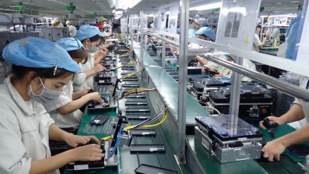 Tin tức kinh tế ngày 28/8: Xuất khẩu điện thoại và linh kiện sang Ấn Độ tăng vọt