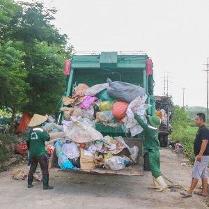 Cần Thơ đẩy mạnh công tác thu gom, vận chuyển chất thải rắn sinh hoạt