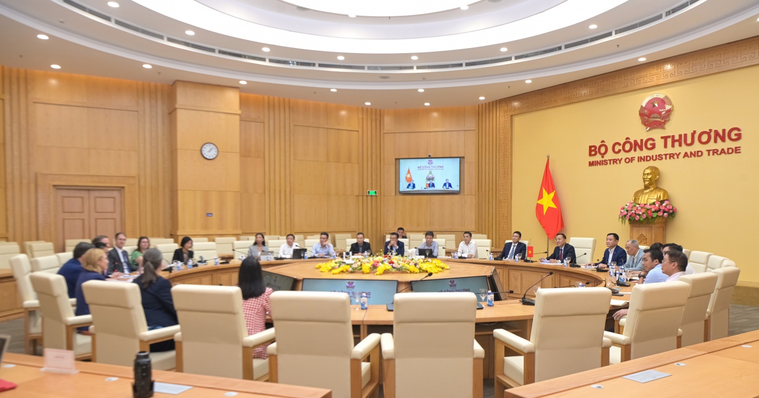 Thúc đẩy hợp tác đầu tư các dự án năng lượng tái tạo giữa Việt Nam - Mỹ Thúc đẩy hợp tác đầu tư các dự án năng lượng tái tạo giữa Việt Nam - Mỹ