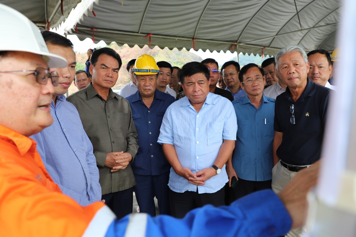 Bộ trưởng KH&ĐT thăm địa điểm dự kiến xây dựng Nhà máy nhiệt điện Ka-lừm của PV Power
