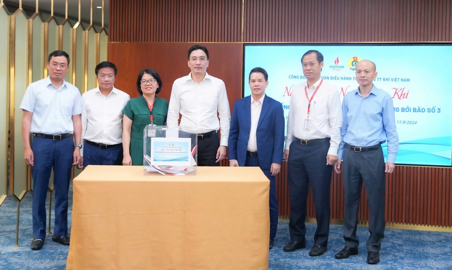 [Chùm ảnh] Nghĩa tình người Dầu khí hướng về đồng bào bị thiệt hại do bão số 3