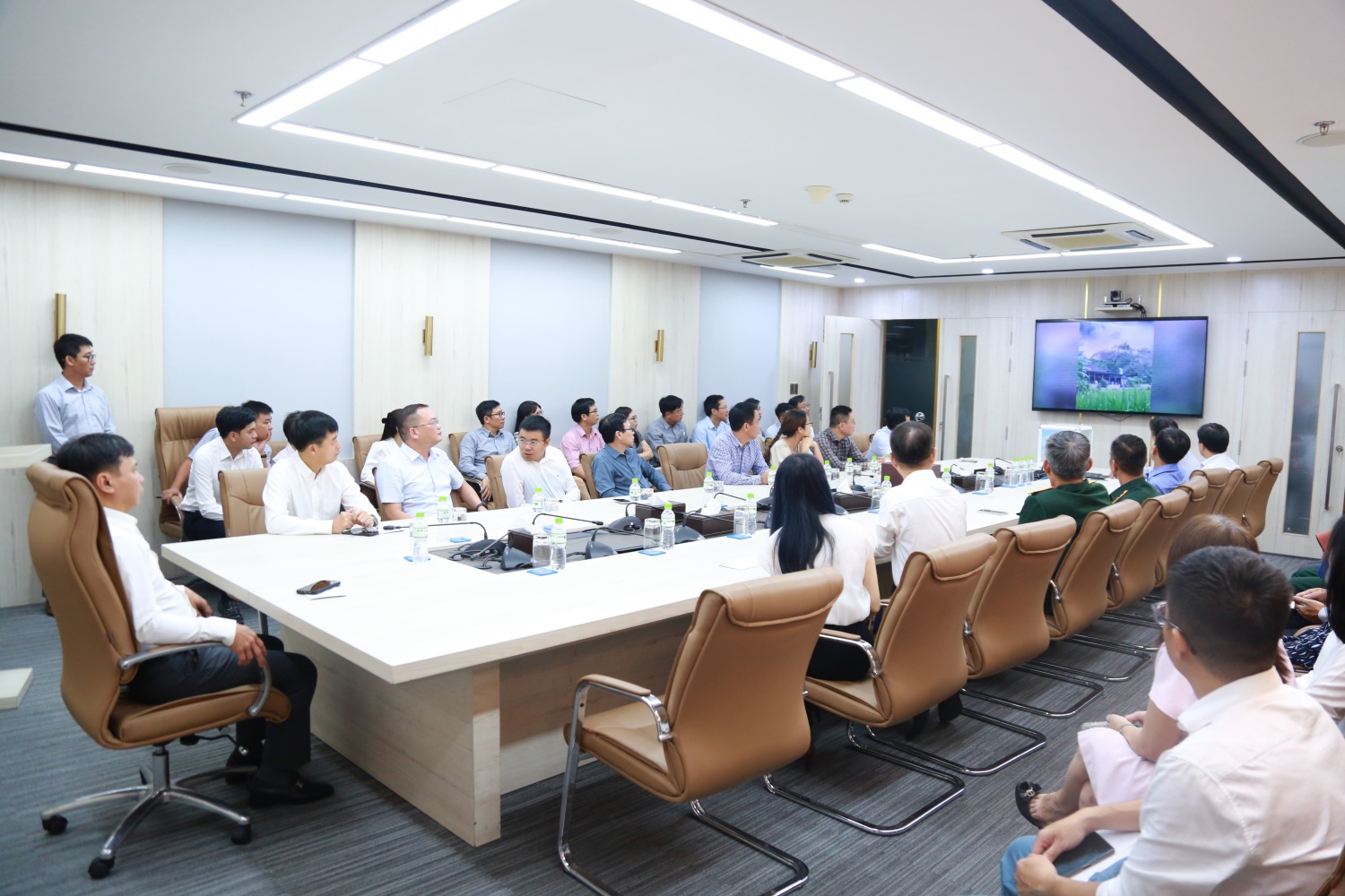 PVTrans tổ chức quyên góp ủng hộ đồng bào bị ảnh hưởng bởi bão Yagi PVTrans tổ chức quyên góp ủng hộ đồng bào bị ảnh hưởng bởi bão Yagi