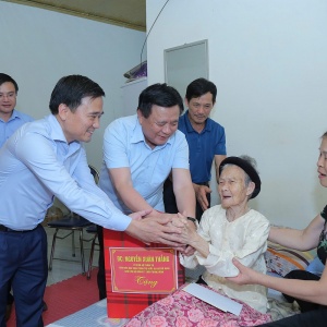 Petrovietnam thăm hỏi, động viên nhân dân gặp thiệt hại do bão số 3 tại Thái Nguyên