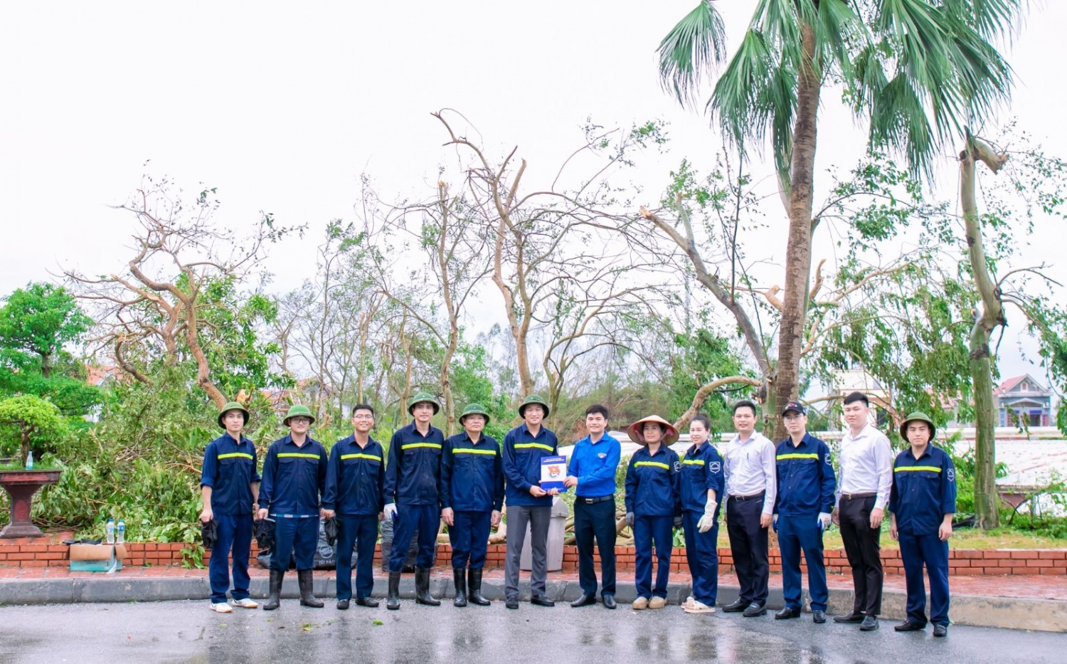Đoàn thanh niên TKV khắc phục hậu quả bão số 3