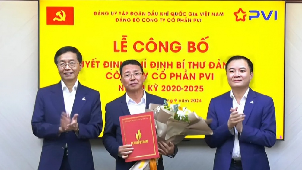 [PetroTimesTV] Trao quyết định Bí thư Đảng ủy Công ty Cổ phần PVI cho đồng chí Nguyễn Tuấn Tú