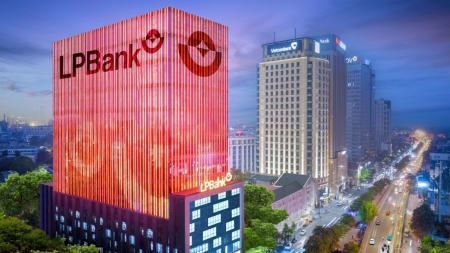 LPBank dự kiến chi gần 9.900 tỷ đồng sở hữu 5% cổ phần FPT