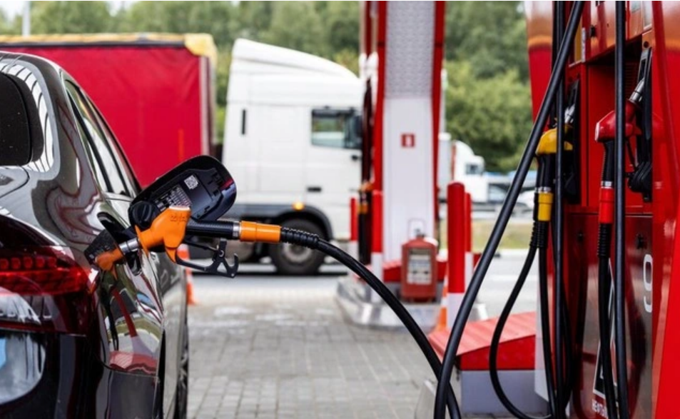 Nga có thể dỡ bỏ lệnh cấm xuất khẩu xăng trong trường hợp nguồn cung dư thừa Nga có thể dỡ bỏ lệnh cấm xuất khẩu xăng trong trường hợp nguồn cung dư thừa