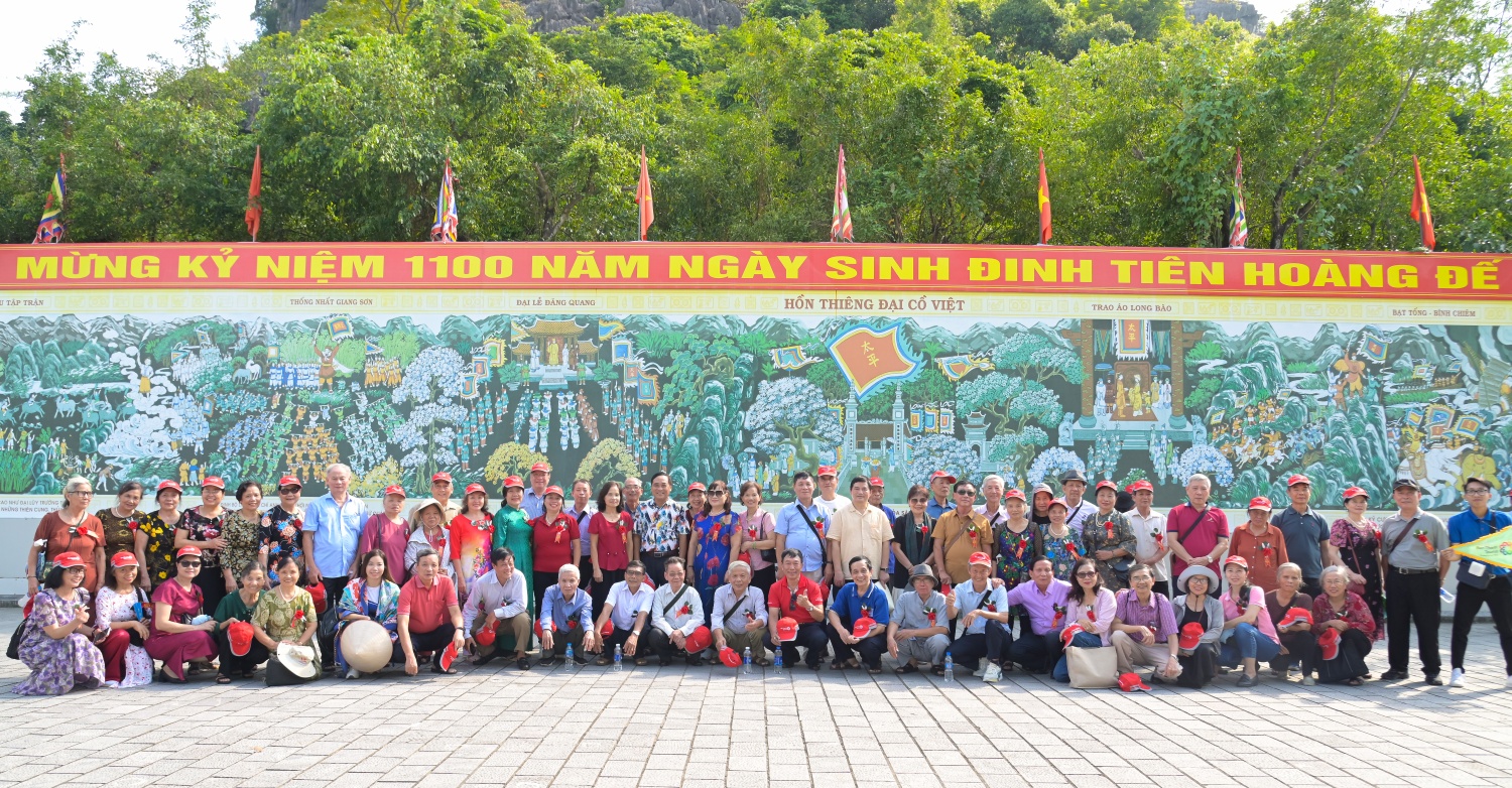 VPI tri ân các thế hệ cán bộ, người lao động qua các thời thời kỳ