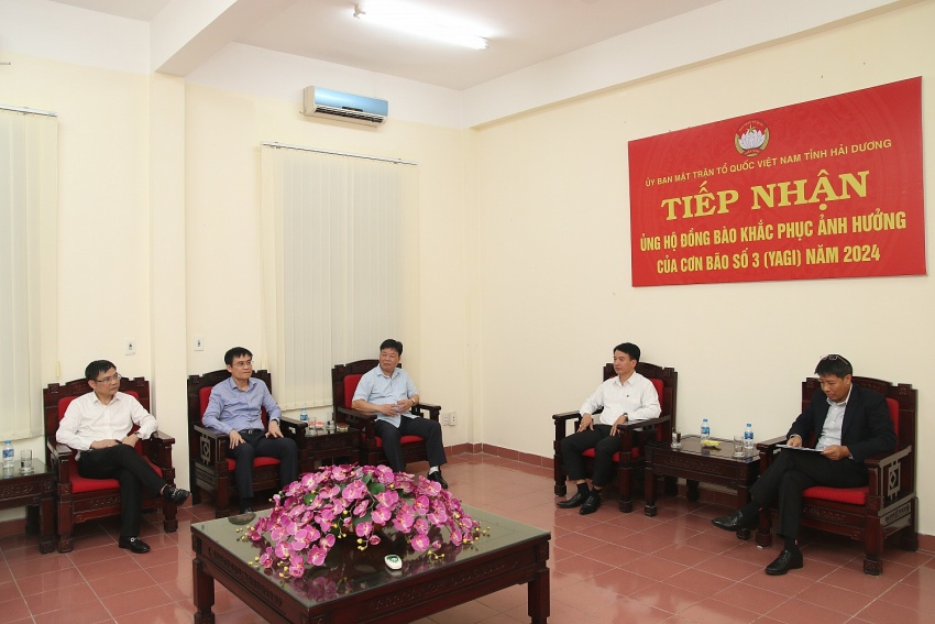 Petrovietnam đến thăm hỏi và hỗ trợ nhân dân tỉnh Hài Dương khắc phục thiệt hại bão lũ